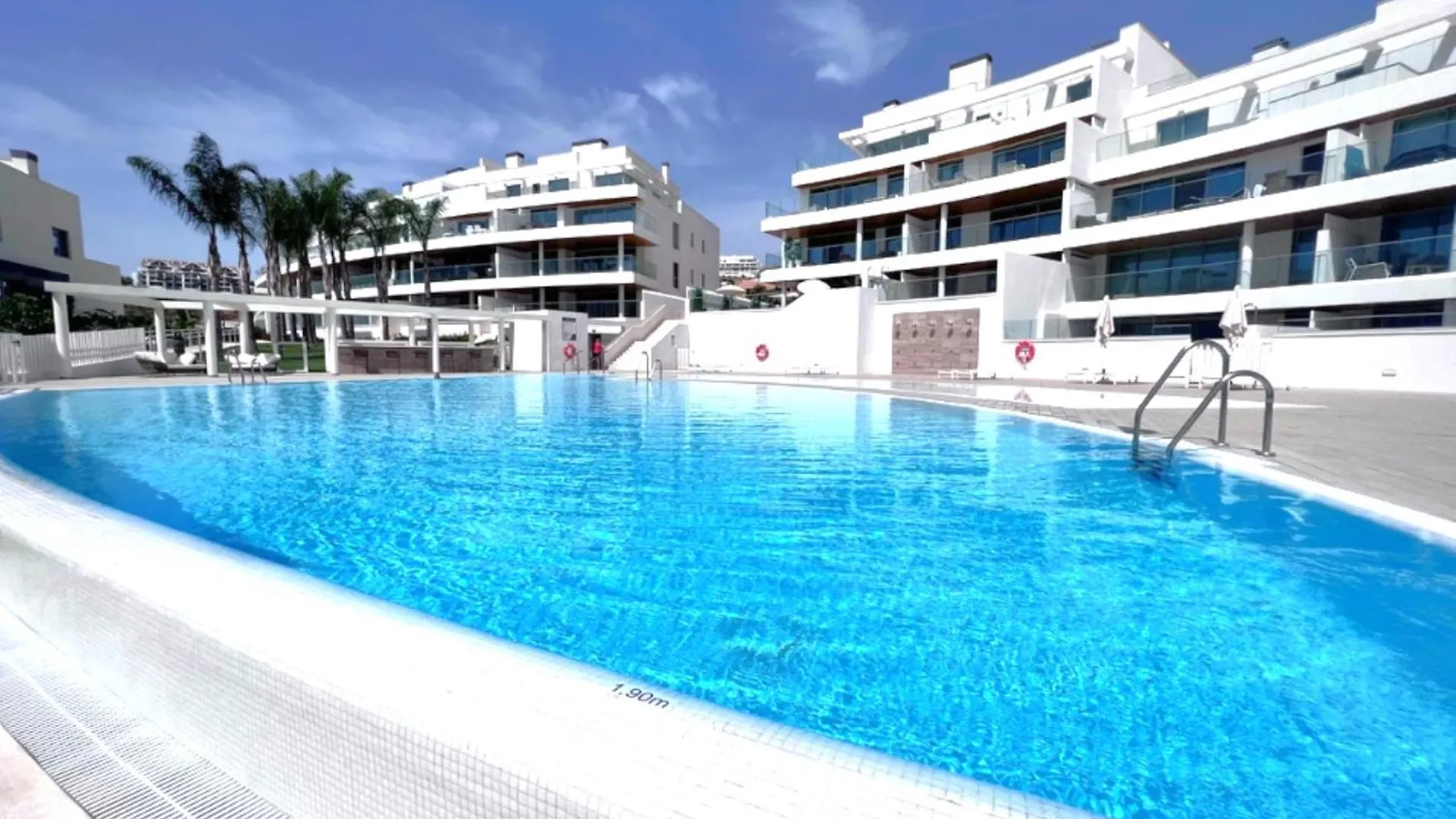 One Residences Sitio de Calahonda